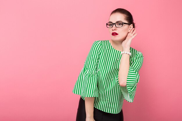 Femme d'affaires avec un chignon