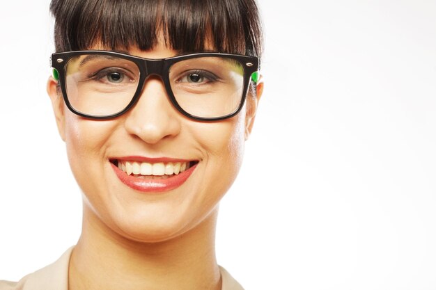 Femme d&#39;affaires jeune avec des lunettes