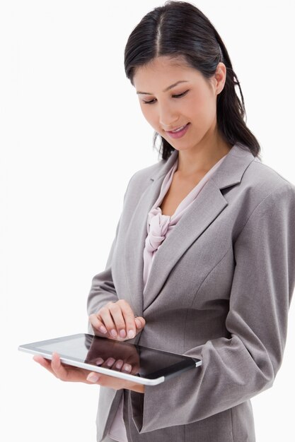 Femme d&#39;affaires avec tablette