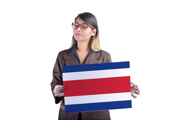 Femme d'affaires tenant le drapeau du Costa Rica