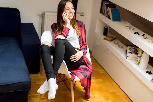 Femme au téléphone