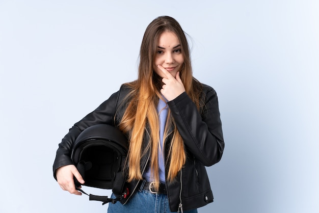 Femme, à, a, casque moto, rire