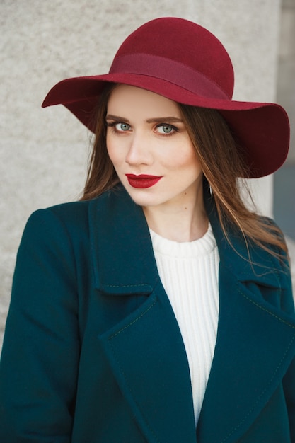 Femme, chapeau rouge, tête