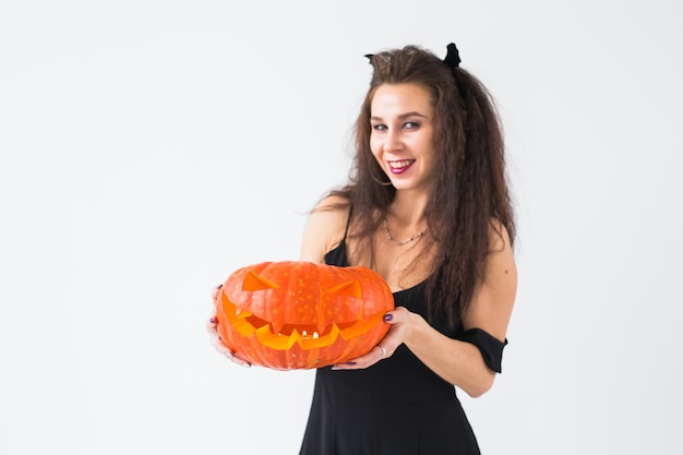 femme avec costume d'Halloween