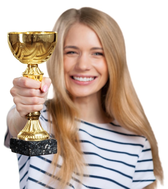 Femme avec une coupe d&#39;or