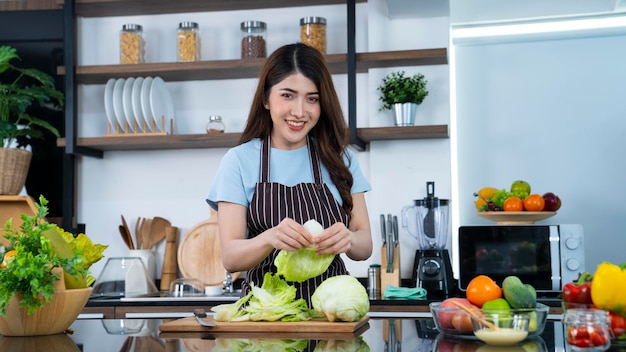 Femme à la cuisine