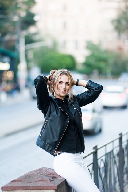 Femme dans la ville