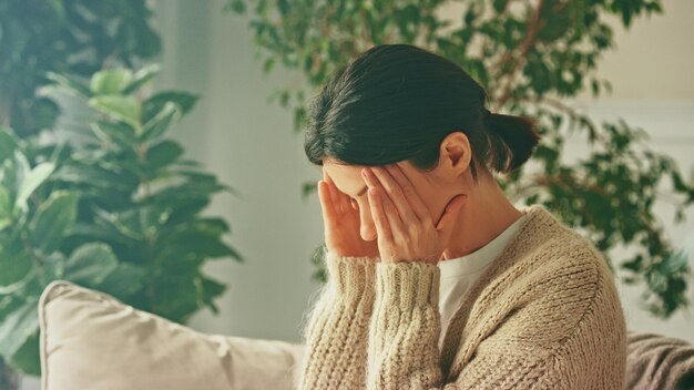 Une femme déprimée, malheureuse, stressée.