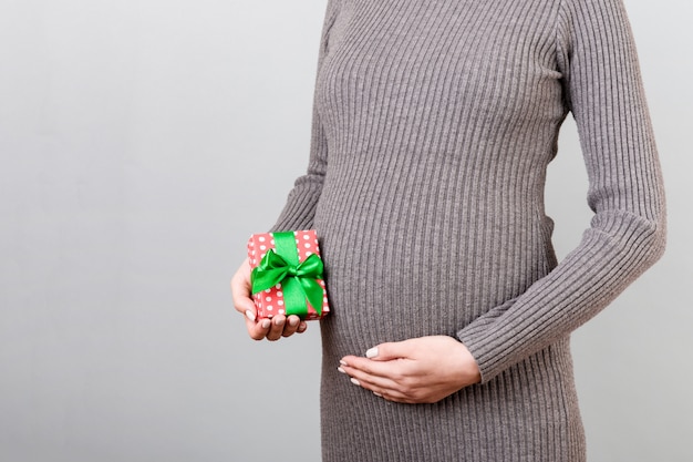 Femme enceinte, à, croissant, ventre