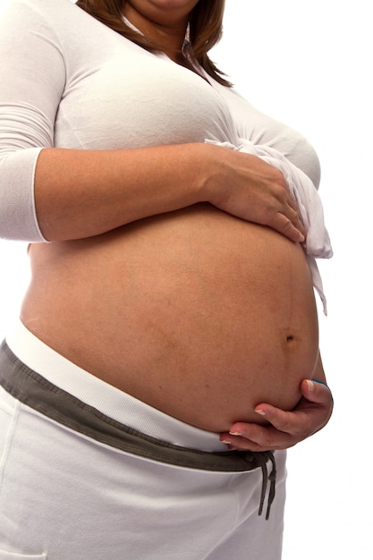 Femme enceinte énorme son ventre