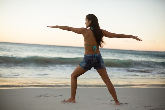 Femme, exécuter, yoga