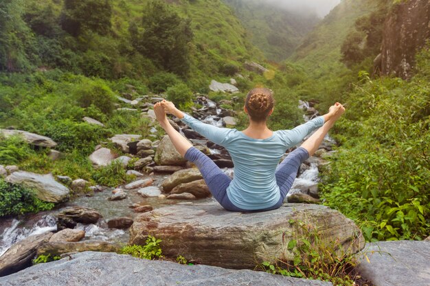 Femme, faire, yoga, Dehors