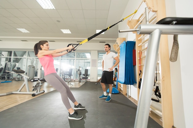 Femme, formation, gymnase