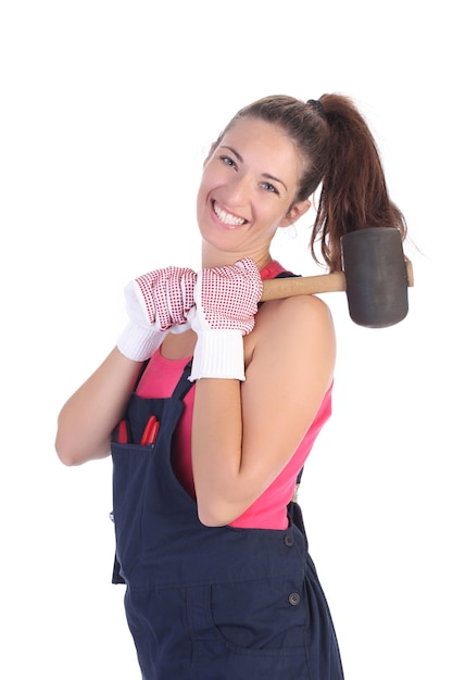 Femme avec un maillet en caoutchouc noir