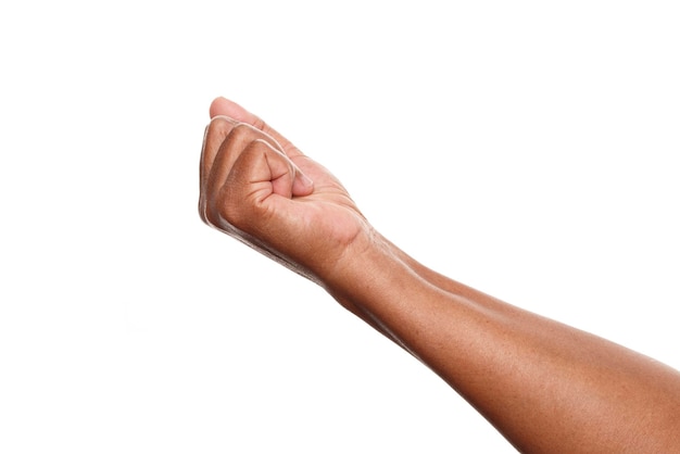 Femme mains poing geste isolé sur fond blanc