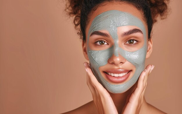 Photo une femme avec un masque sur le visage