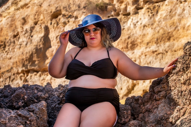 Femme, noir, bikini