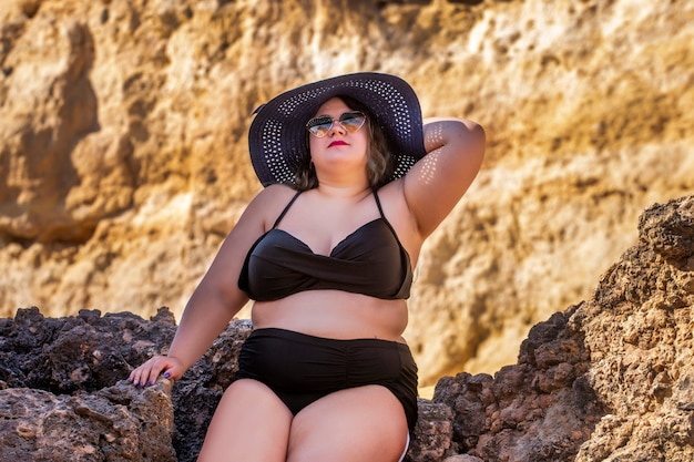 Femme, noir, bikini