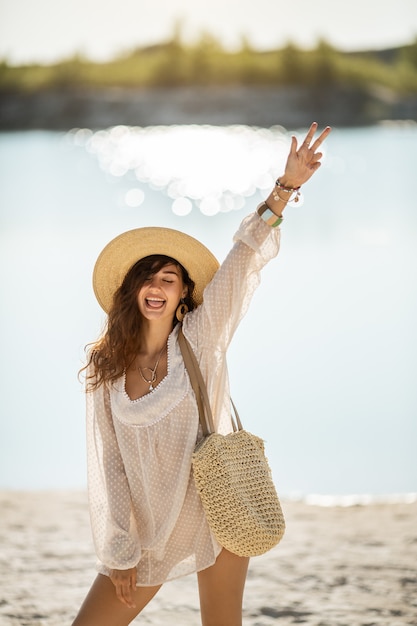 Femme, plage, vacances