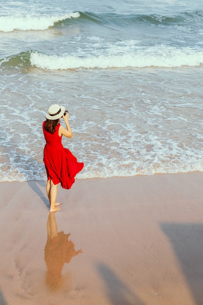 Femme, prendre, photo, plage