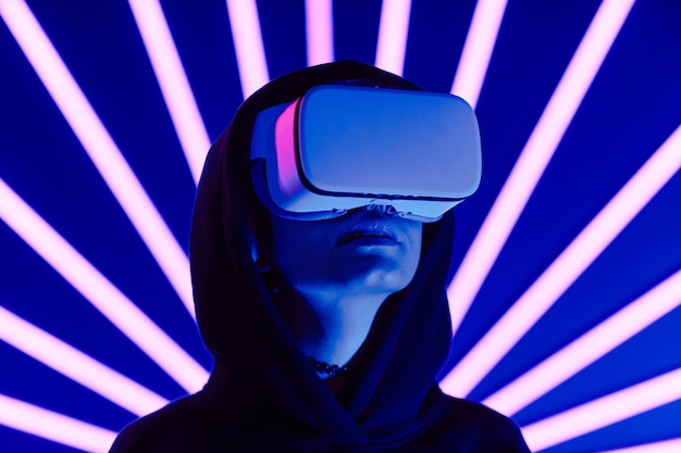 Femme en réalité virtuelle