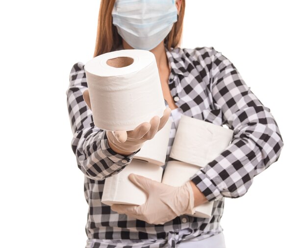 Femme Avec Des Tas De Papier Toilette Sur Fond Blanc. Concept D'épidémie De Coronavirus