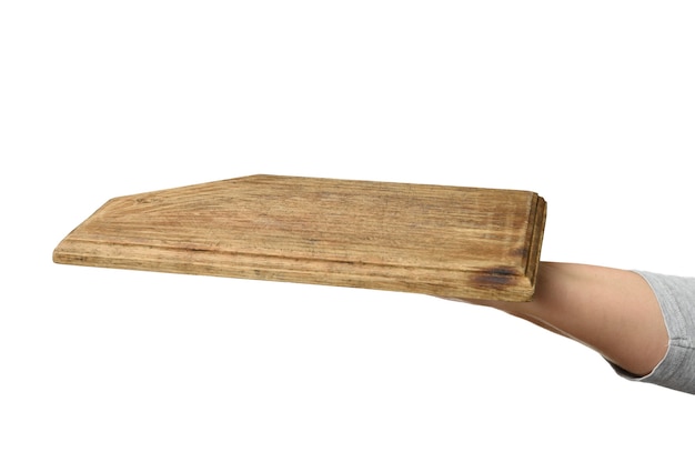 Femme tenant une planche de bois rectangulaire brun blanc dans la main