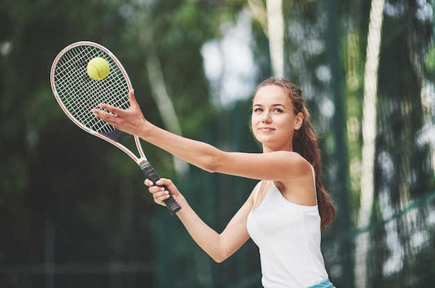 Femme, tennis jouant