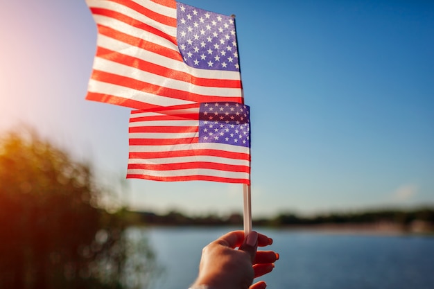 Femme, tenue, usa, drapeau