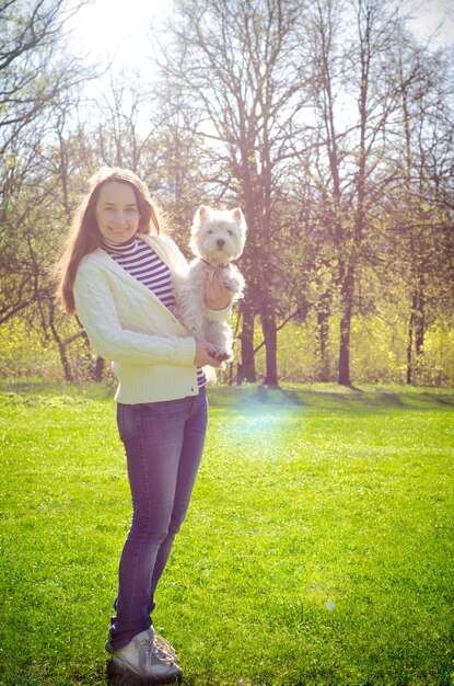 femme, à, terrier