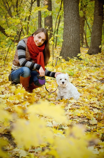 femme, à, terrier