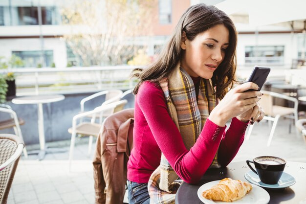 Femme, utilisation, smartphone