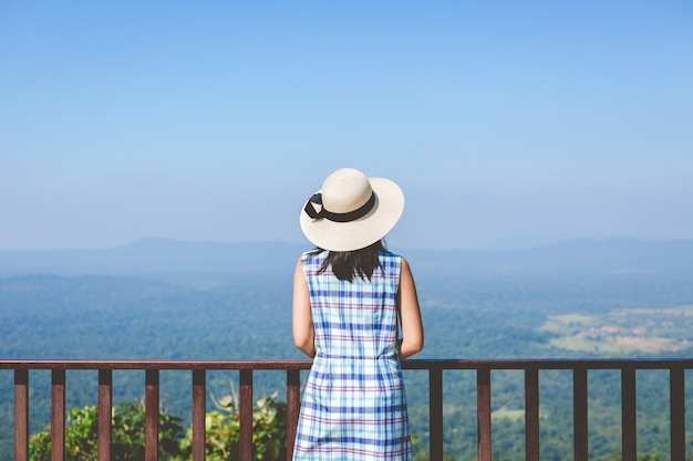 Femme de voyage