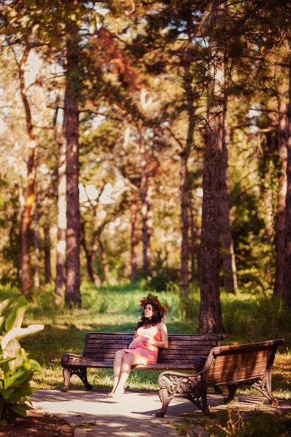 Femmes enceintes dans le parc