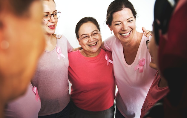 Les femmes pour la sensibilisation au cancer du sein