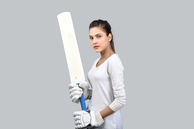 femmes sportives tenant une batte de cricket modèle pakistanais indien