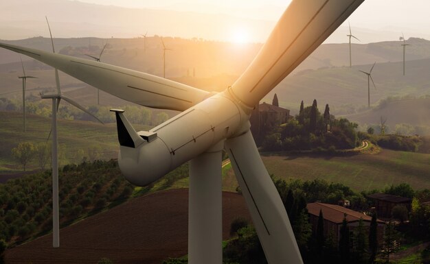 Ferme d'éoliennes dans un magnifique paysage naturel.