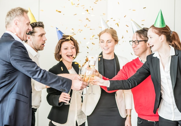 Fête de bureau du nouvel an