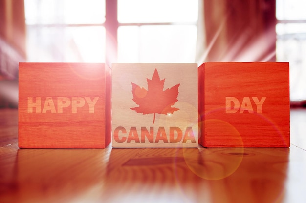 Photo fête du canada feuille d'érable et drapeau national du canada