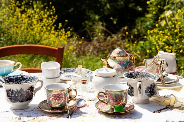 Une fête de thé de jardin vintage