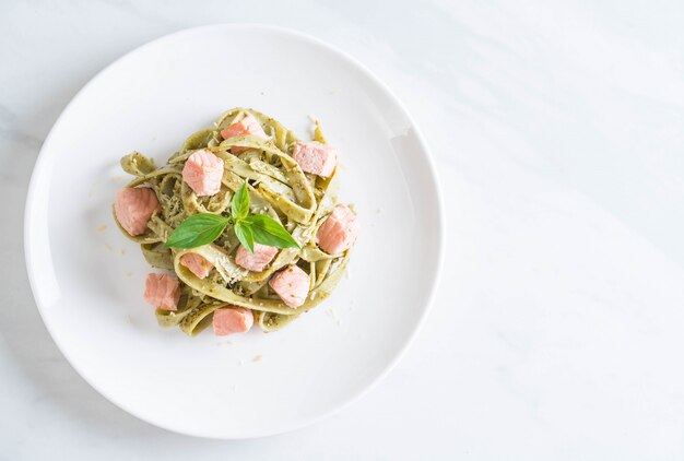 fettuccine aux épinards au saumon