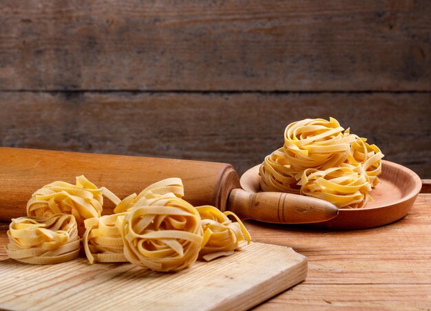 Fettuccine de pâtes italiennes faites maison