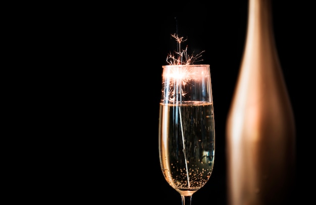 Feu de Bengale en verre de champagne