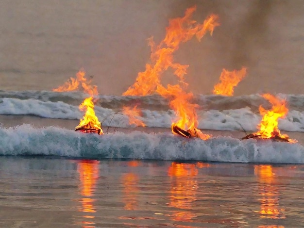 feu dans l'eau