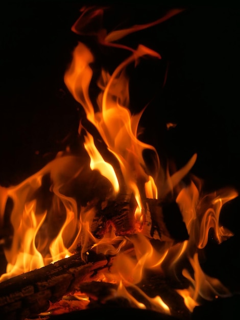 Feu de flamme de fond brûlant dans la cheminée