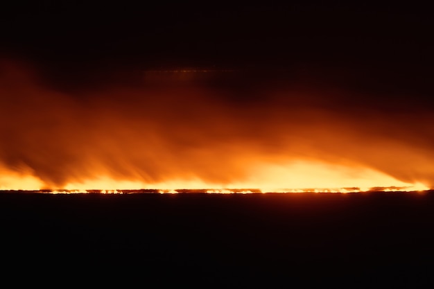 Feu sur le terrain, Brûler les restes de blé