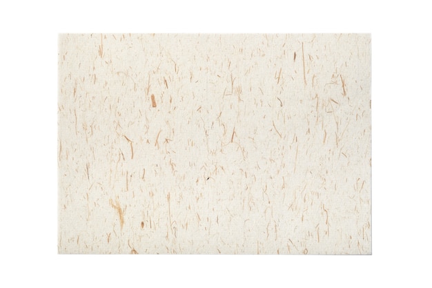 Feuille de papier artisanal traditionnel isolted sur fond blanc