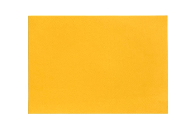 Feuille de papier jaune vierge isolé sur fond blanc