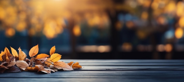 Des feuilles d'automne sur une table en bois