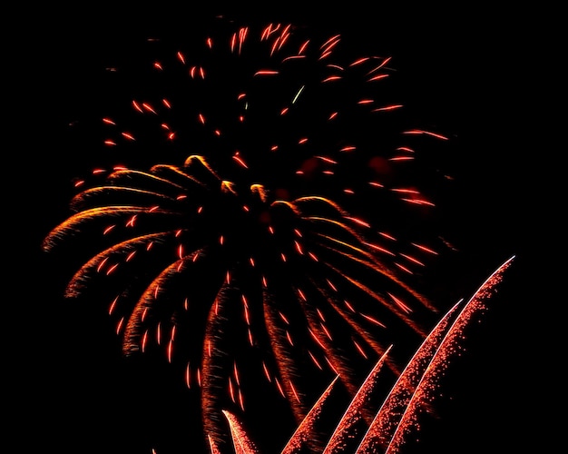 Photo feux d'artifice, jeux pyrotechniques pour fêter le nouvel an ou autres événements importants